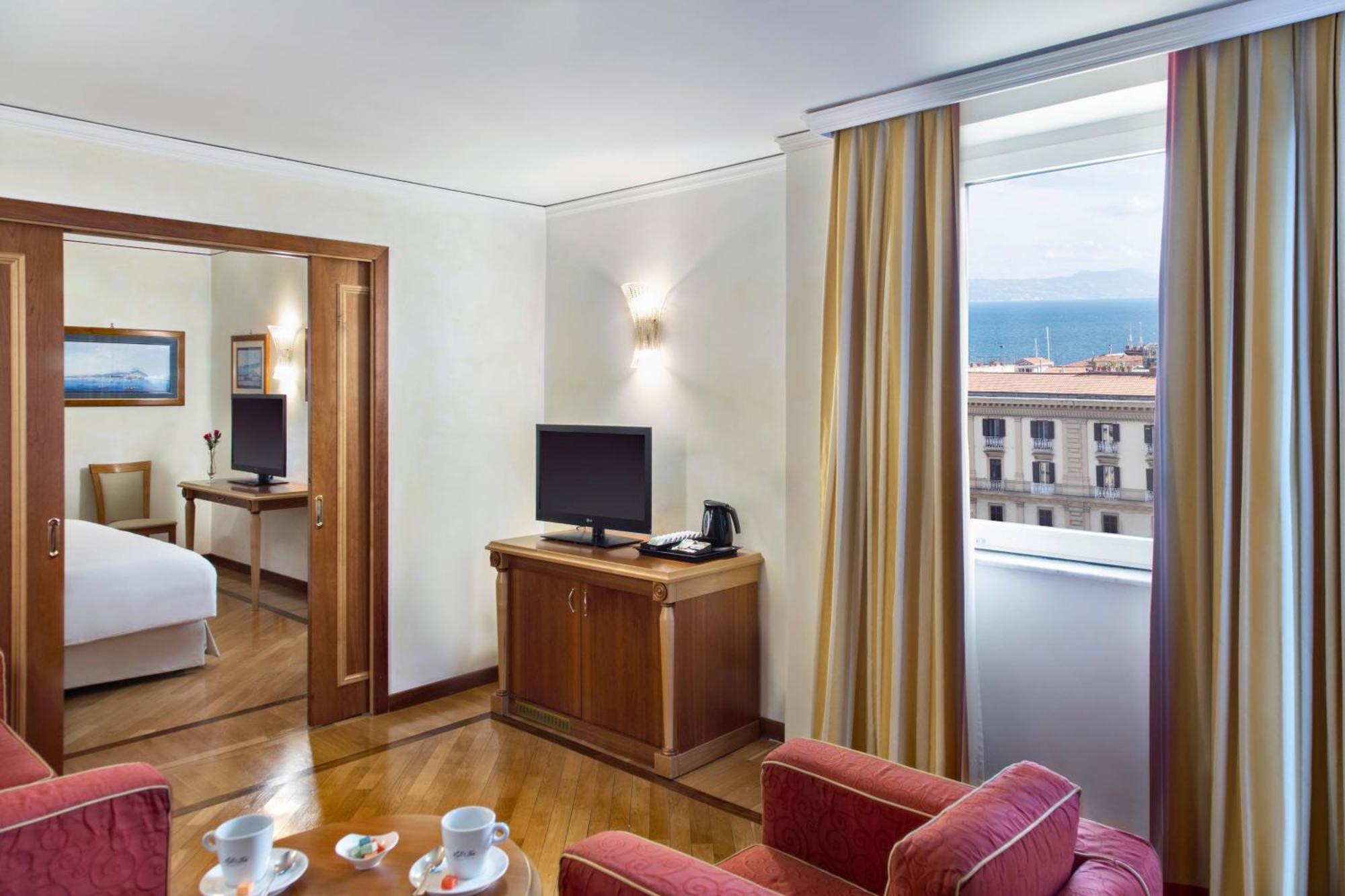 Junior Suite,1632210912:JPEG